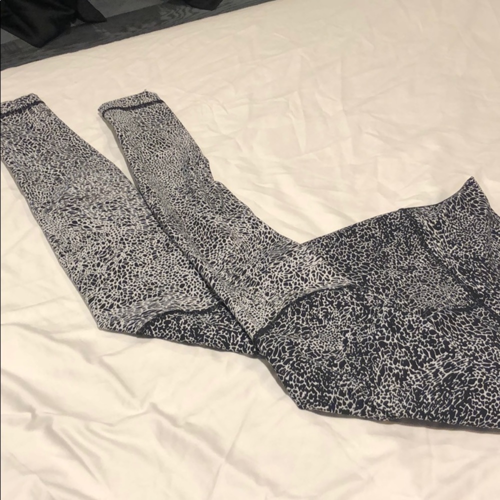 Lululemon workout pants. Black and white.